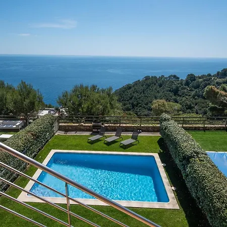 Casa Marbello - *
